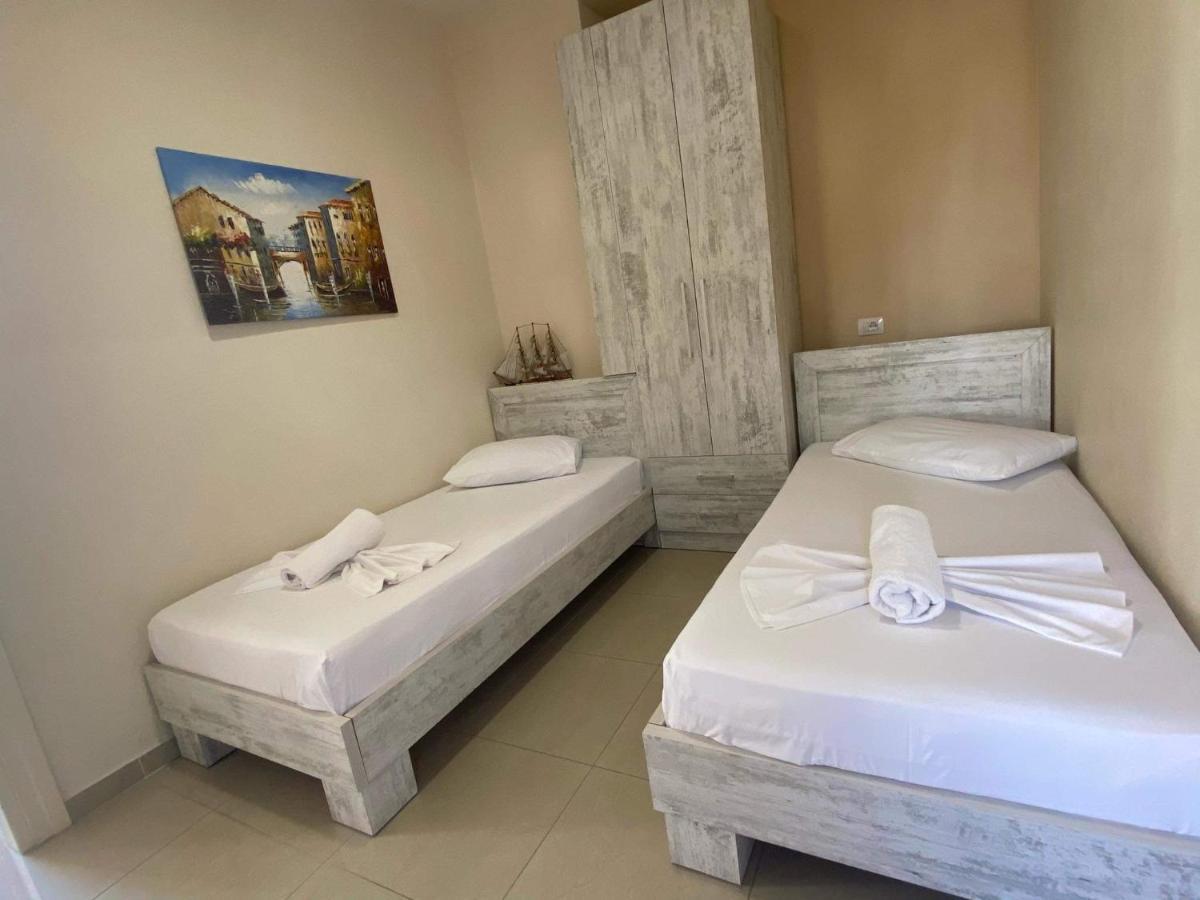 Apartamente Berti'S Garden Sarandë Exterior foto